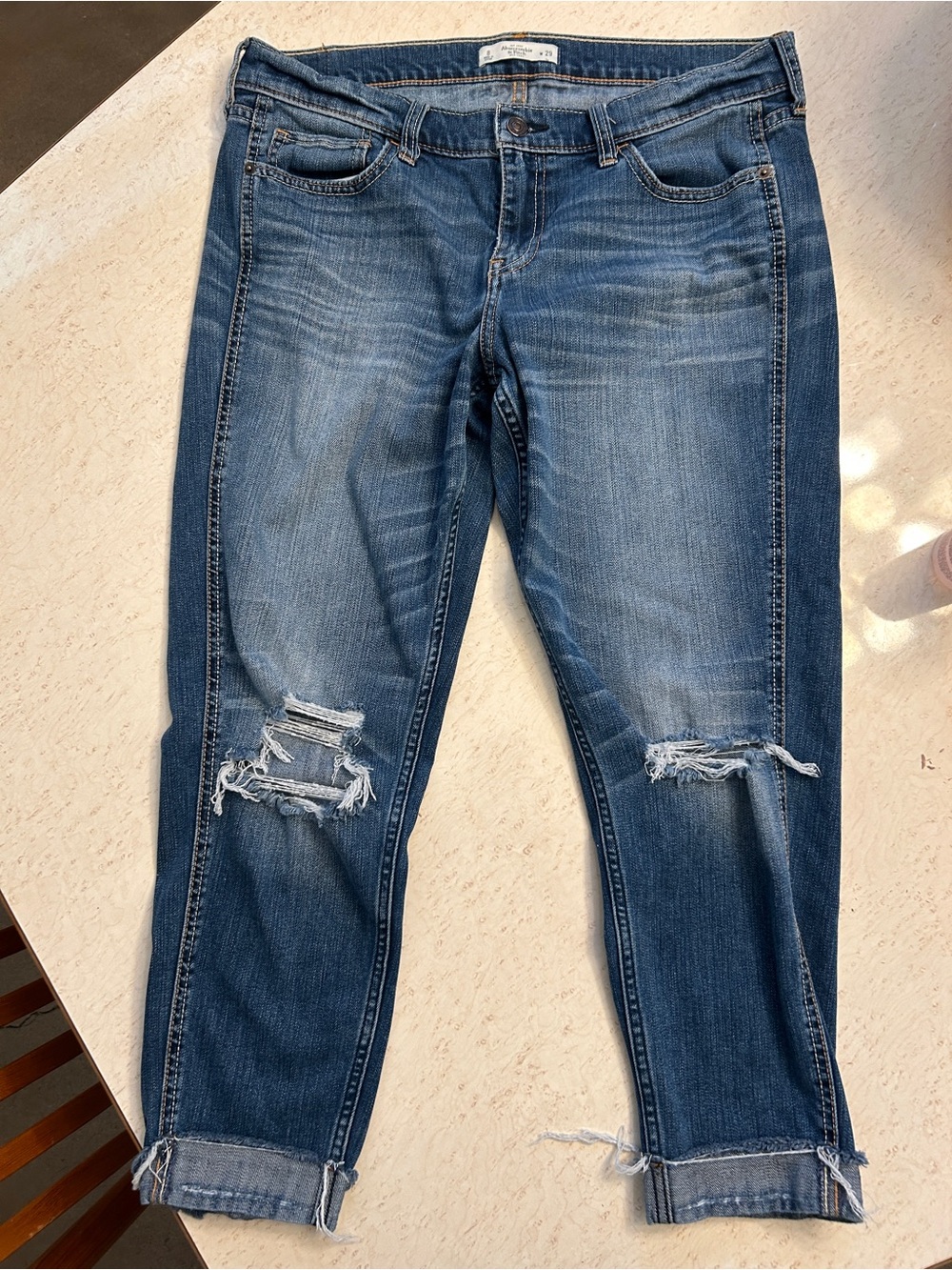 Abercrombie Women’s Distressed Blue Knee-Rip Slim Jeans